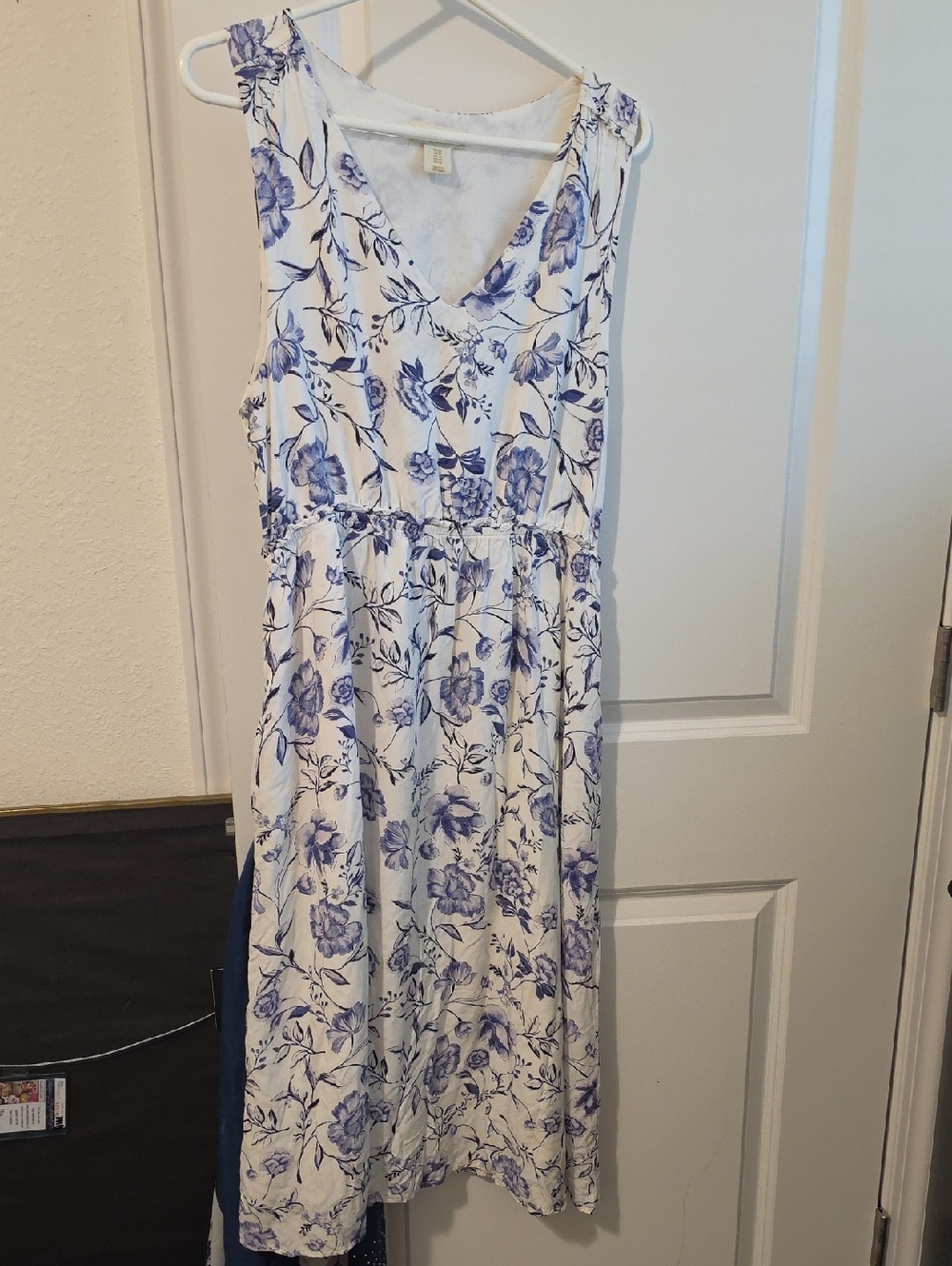 Cynthia Rowley White Midi Dress with Blue Floral Print Size 12